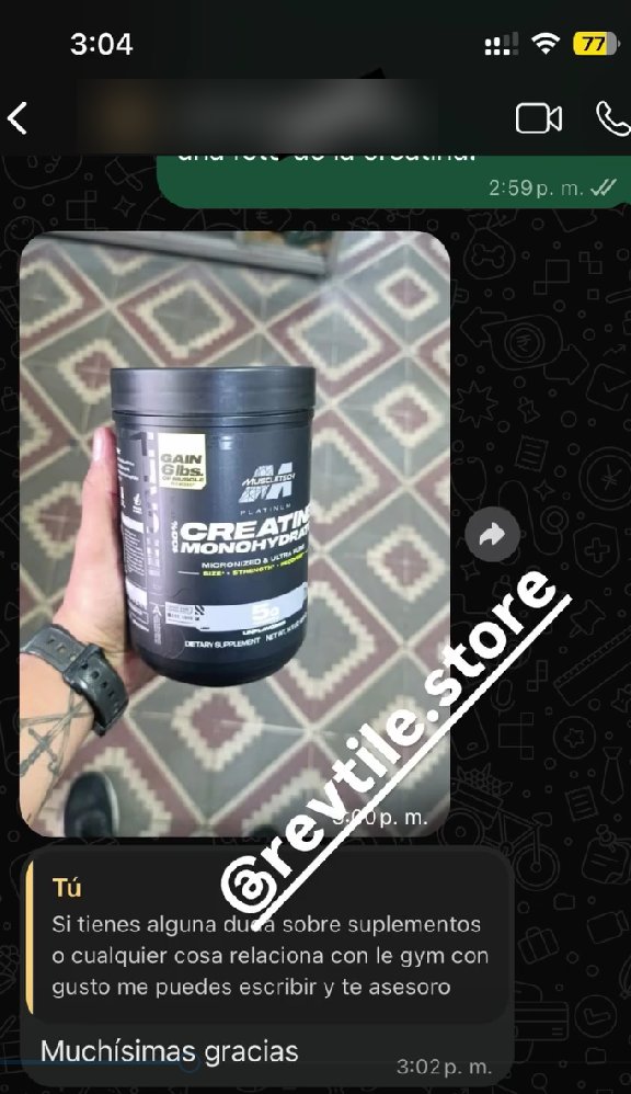 Chat real de WhatsApp: cliente con su MuscleTech en mano agradeciendo